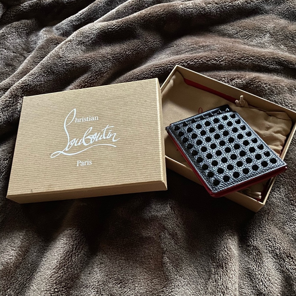 Christian Louboutin Clipsos Wallet w spikes
